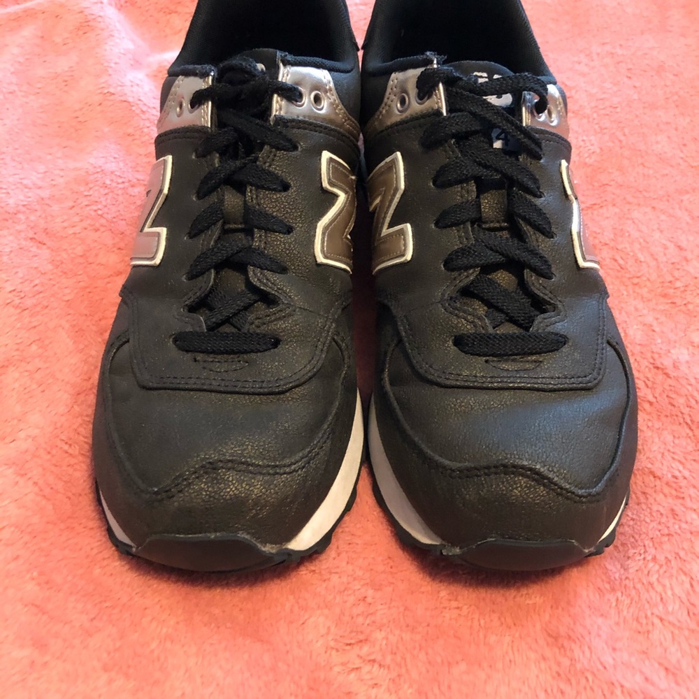 Black and gold New Balance EUC - Picture 3 of 6